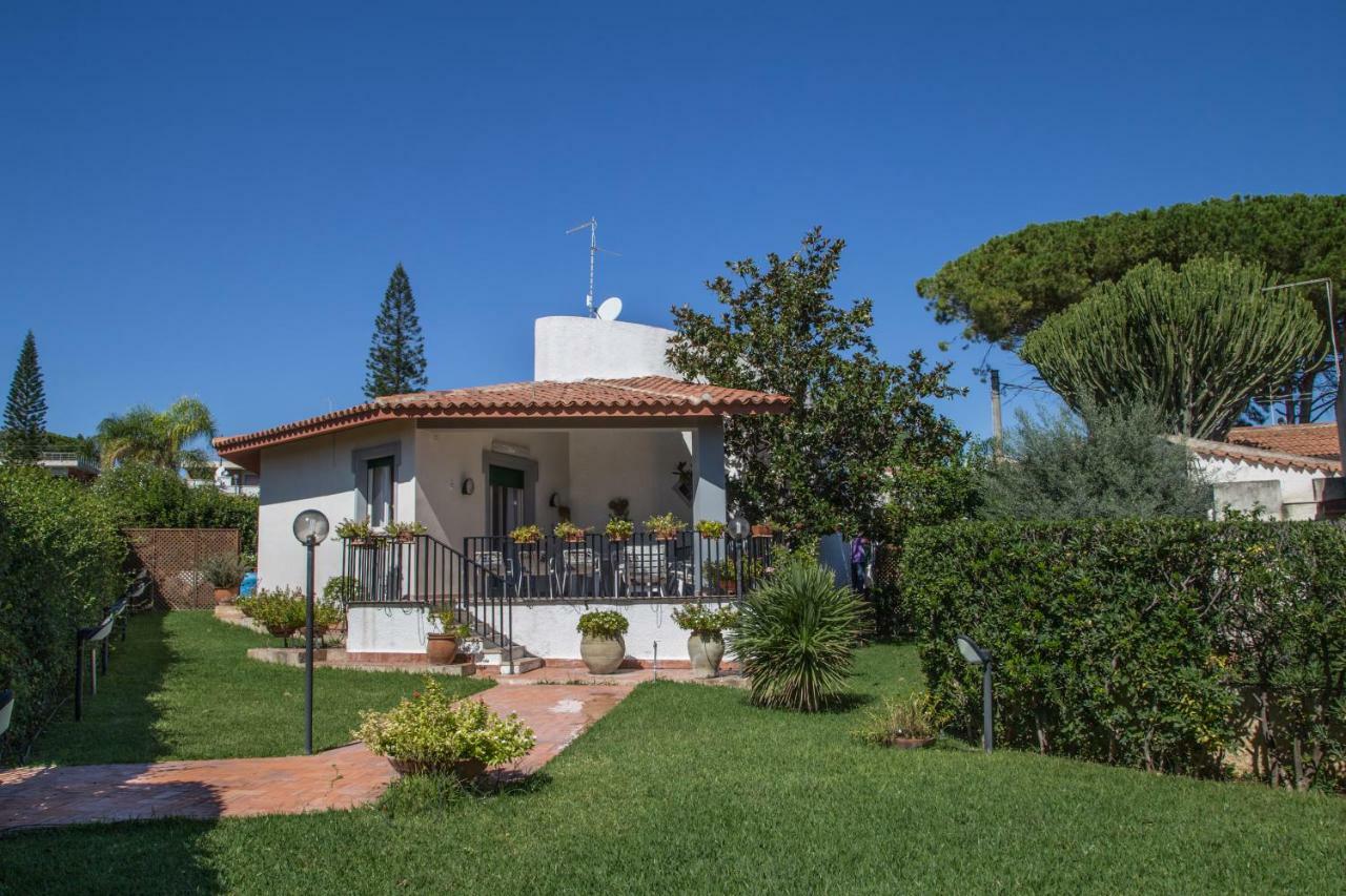 Villa Iaia Fontane Bianche Exterior photo